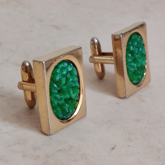 Vintage Faux Jade Cufflinks - Picture 4 of 8